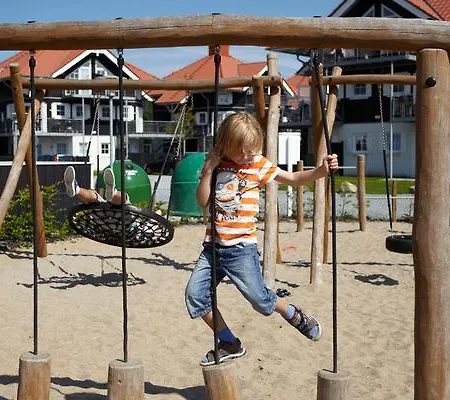 Selected Three-bedroom 08 Holiday park *